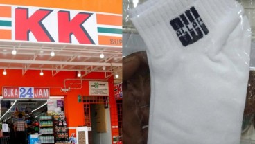 Viral, KK Mart Malaysia Kena Boikot Kaus Kaki Berlafaz Allah