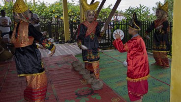Menari di Atas Buah Kelapa, Tari Minangkabau yang Jarang Diketahui