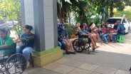 Potret Evakuasi Pasien Rumah Sakit Akibat Gempa Mag 6,0 di Tuban