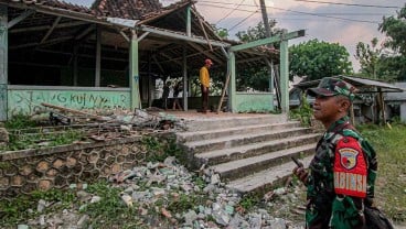 Foto-foto Ratusan Rumah Luluh Lantak Akibat Gempa Tuban