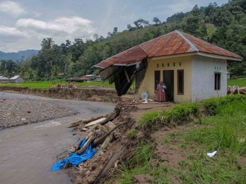 Korban Banjir Pesisir Selatan Sumbar, Ini Catatan untuk Pemda