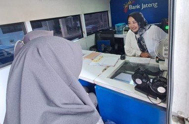 Dikepung Banjir, Bank Jateng Cabang Demak Buka Layanan Mobil Kas Keliling