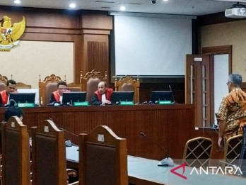 Terdakwa 'Kurir' Kasus Korupsi BTS 4G Kominfo Divonis 3 Tahun Bui