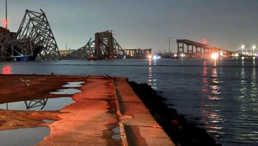 Jembatan Francis Scott Key di Baltimore AS Ambruk Ditabrak Kapal Kargo