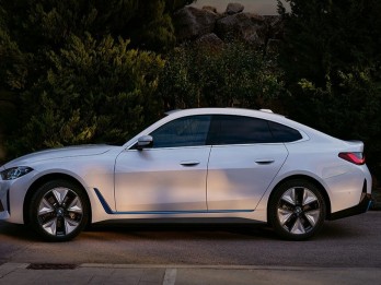 Peluang Hadirkan Mobil Hybrid Baru, BMW Tunggu Insentif dari Pemerintah
