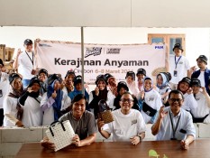 Kembangkan Potensi: PNM Berikan Studi Banding Anyaman