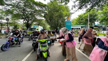 Srikandi PLN Semarakkan Bulan Ramadan dengan Berbagi Berkah