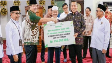Pegadaian Serahkan 1.000 Paket Sembako Kepada Mustahik di Manado