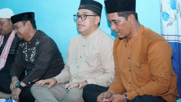 Pj Bupati PPU Makmur Marbun Turut Sahur Bersama Warga Labangka