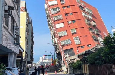 Gempa Taiwan: Viral Air dari Kolam Renang Rooftop Membludak Bak Air Terjun