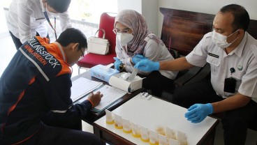 Masinis hingga Teknisi Kereta Api di Cirebon Jalani Tes Urine