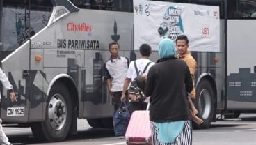 Bey Machmudin Lepas 20 Bus Peserta Program Mudik Gratis