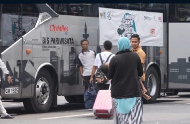 Bey Machmudin Lepas 20 Bus Peserta Program Mudik Gratis