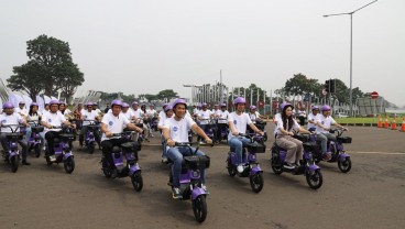 Kurangi Polusi, Summarecon Serpong dan Paramount Land Hadirkan Ride Sharing E-Bike