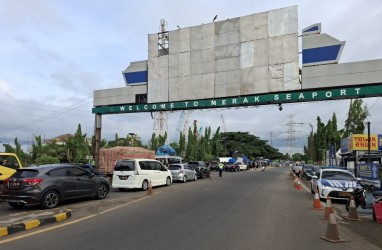 Antrean Menuju Pelabuhan Merak Capai 10 KM, Ini Penjelasan Korlantas Polri