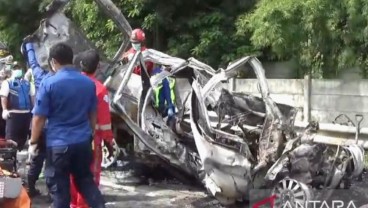 Polri Identifikasi 13 Kantong Mayat yang Terbakar Akibat Kecelakaan Tol Japek KM 58