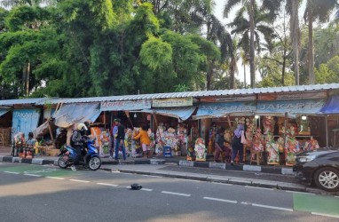 Hiruk Pikuk Pasar Barito, Masih Buka Jelang Lebaran