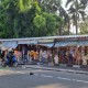 Hiruk Pikuk Pasar Barito, Masih Buka Jelang Lebaran