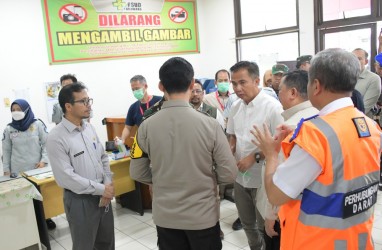 Pj Gubernur Jabar Pastikan Korban Kecelakaan Maut di Tol Japek Dapat Santunan