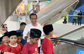 Jokowi Ajak Anak Yatim Belanja Baju dan Kue Lebaran di akhir Ramadan