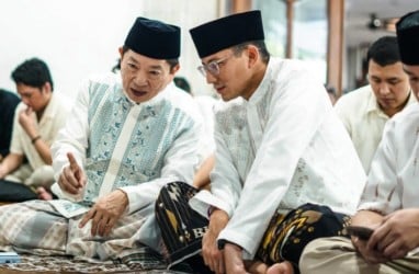 Eks Ketum PPP Suharso Monoarfa Sambangi Rumah Orang Tua Sandiaga Uno