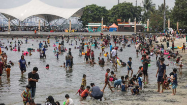 Libur Lebaran Ancol Dipadati Wisatawan