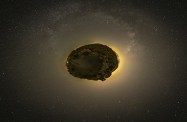 Asteroid Seukuran Mobil SUV Dekati Bumi, Bisa Terbakar di Atmosfer