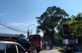 Macet di Puncak Belum Surut, One Way ke Jakarta Tak Ampuh