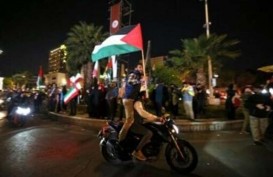 Sorak Sorai Warga Iran Sambut Serangan ke Israel, Ribuan Orang Turun ke Jalan