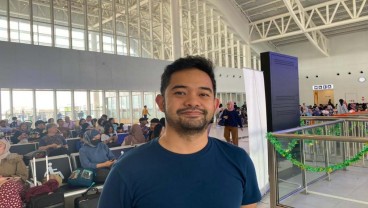 Cerita Stand Up Comedian Ryan Adriandhy Pulang Pergi Mudik Pakai Whoosh