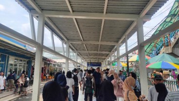 Libur Lebaran, Penumpang KRL Jabodetabek Membeludak di Stasiun Bogor