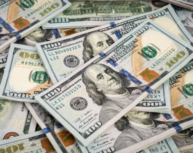 Kredit Valas Bank Tetap Ngegas saat Rupiah Lesu di Hadapan Dolar AS