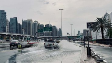 Dubai 'Lumpuh' Diterjang Badai Besar