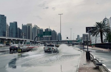 Dubai 'Lumpuh' Diterjang Badai Besar