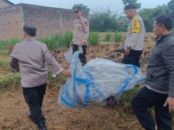 Polisi Menemukan Balon Udara di Jalur Penerbangan Bandara Dhoho
