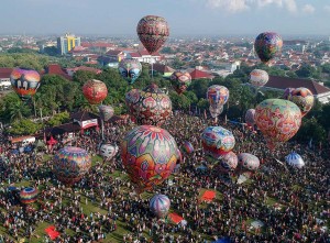Kemeriahan Festival Balon Udara di Pekalongan