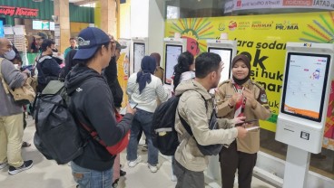 Tinggalkan Loket, Penumpang Mudik Lebaran Beli Tiket Kereta Api Lewat Sini