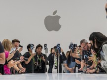 Apple PDKT ke Indonesia, Sahamnya Buy or Bye?