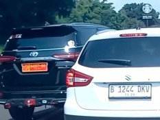 Polisi Sebut Pengemudi Fortuner Ugal-ugalan Sempat Buang Pelat TNI di Lembang