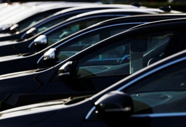 Penjualan Mobil di Eropa Turun 2,8% pada Maret 2024