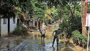 Banjir Lumajang dan Trenggalek, Rumah Hanyut, Infrastruktur Rusak