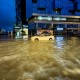 Viral Video Warga Dubai Pakai Jetski Saat Banjir