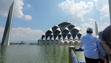 Bey Bakal Libatkan Ridwan Kamil & Aher Tangani Persoalan Masjid Al Jabbar