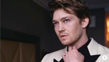 Sumber Kekayaan Joe Alwyn yang Capai Rp65 Miliar, Separuhnya dari Taylor Swift