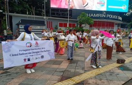 Hari Kartini, Para Perempuan Berkebaya Ramaikan Kegiatan CFD