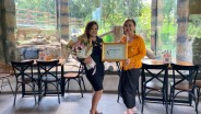 The Sunan Hotel Solo Beri Penghargaan Kepada Dua Tokoh Perempuan