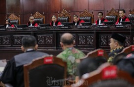 Hakim MK Tepis Dalil 01, Tak Temukan Korelasi Bansos dengan Suara Prabowo-Gibran