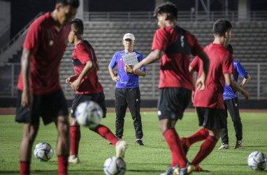 Viral! Nama Shin Tae-yong Menggema di Laga Indonesia vs Yordania