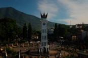 Hari Buku Sedunia: Agoda Bagikan 7 Destinasi Indonesia dalam Novel Terkenal, Mana Saja?