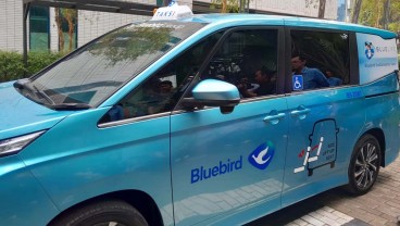 Blue Bird Rilis Taksi Buat Penumpang Disabilitas hingga Lansia